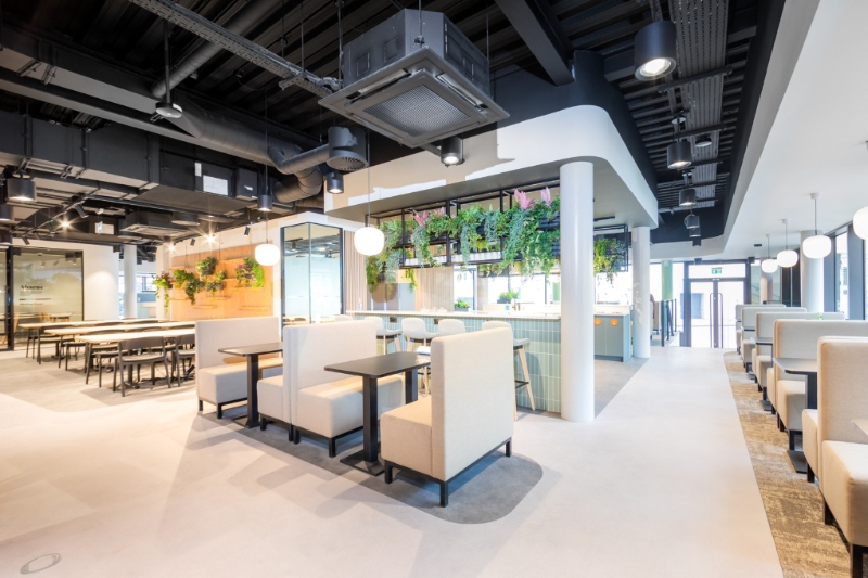 1 King's Cross Bridge