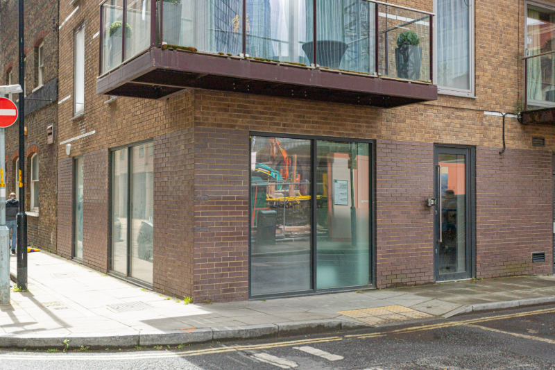 1 Treveris Street