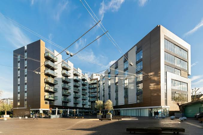 12-15 Bermondsey Square