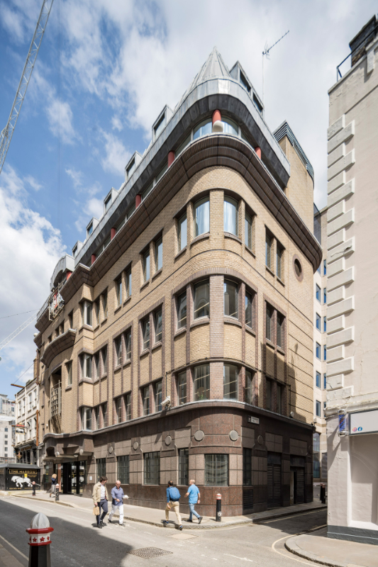 21 Whitefriars Street