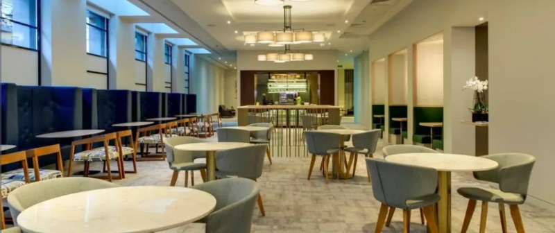 8 St. James's Square